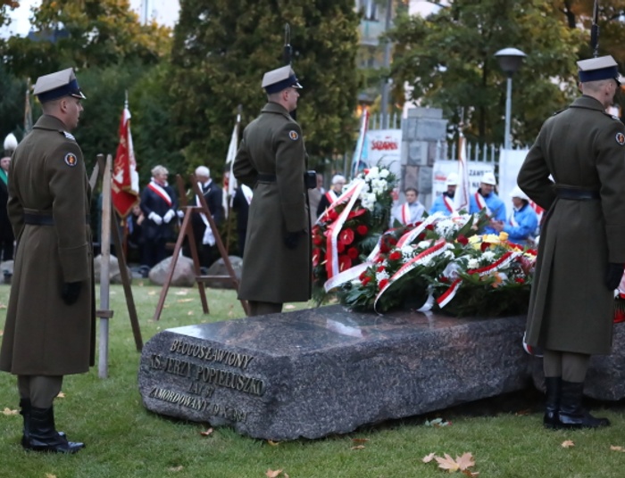 37 lat temu został zamordowany ks. Popiełuszko. Morawiecki: To symboliczny dzień