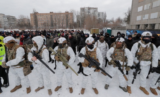 Kijów, Ukraina, samoobrona, broń, wojna z Rosją, Salon24