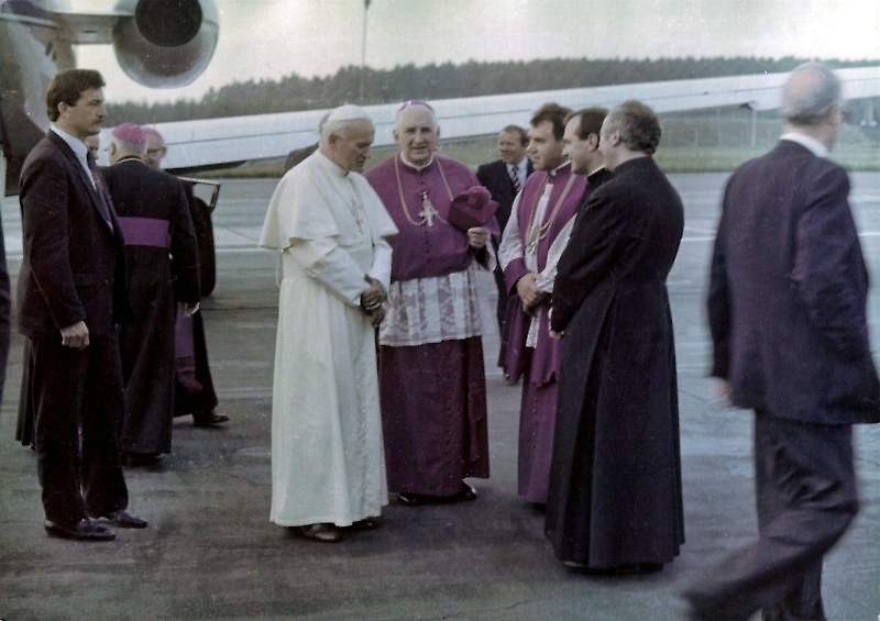 Papież Jan Paweł II. Źródło: commons.wikimedia.org