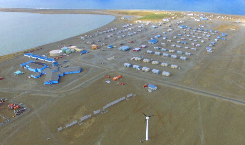 Osada Gambell na Alasce. Tam dotarli Rosjanie, którzy uciekli morzem przed mobilizacją. Fot. Wikipedia
