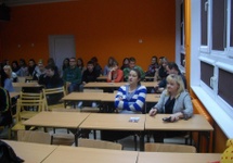 Uczniowie i nauczyciele II Liceum Ogólnokształcącego w Lubinie.