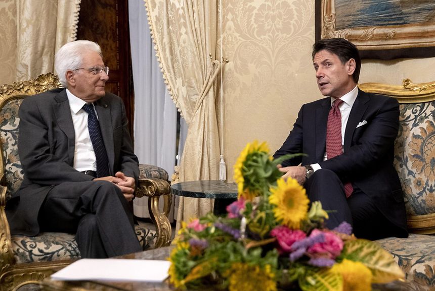 Premier Giuseppe Conte złożył dymisję na ręce prezydenta. fot.PAP/EPA/ETTORE FERRARI