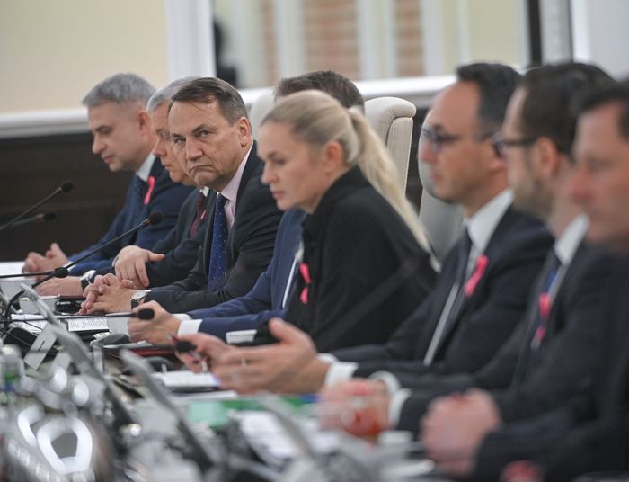 „Sukcesy” koalicji 13 grudnia (1). Gospodarka i edukacja zjeżdżają w dół