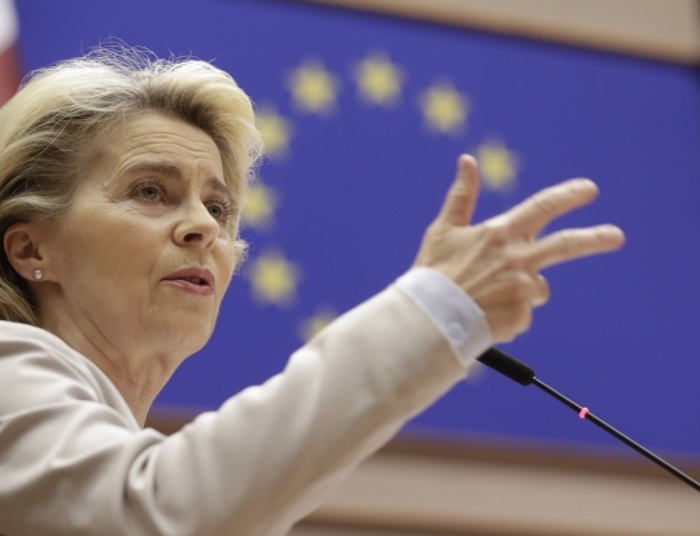 W apogeum kryzysu migracyjnego, Platforma i Lewica chcą przedłużenia blokady środków z KPO