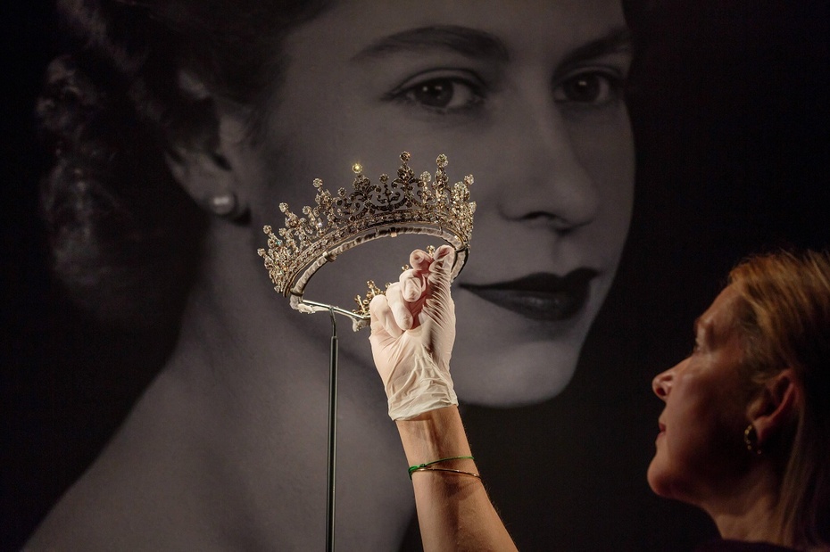 Królowa Elżbieta II przez 70 lat panowania zyskała ogromny szacunek poddanych. Fot. PAP/EPA/Amanda Rose / Avalon
