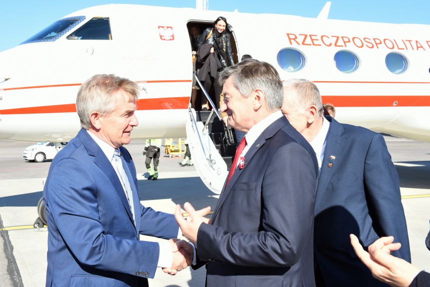 Marek Kuchciński nie wytłumaczył wszystkich spraw, związanych z podróżami rządowymi samolotami.