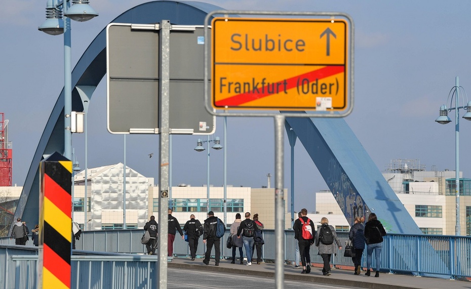 Przejście graniczne między Polską a Niemcami w Słubicach. PAP/DPA/Patrick Pleul