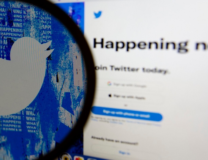 Po co Elon Musk kupił Twittera ?