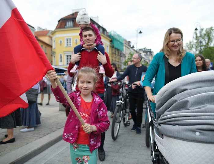 Narodowy Marsz Życia w Warszawie. Bosak: Idee prolife łączą ponad granicami