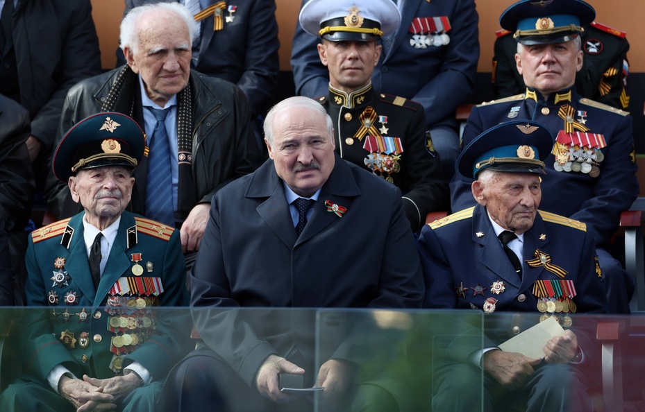 (Aleksandr Łukaszenka podczas uroczystości z okazji Dnia Zwycięstwa. Fot. PA/GAVRIIL GRIGOROV / SPUTNIK / KREMLIN POOL)
