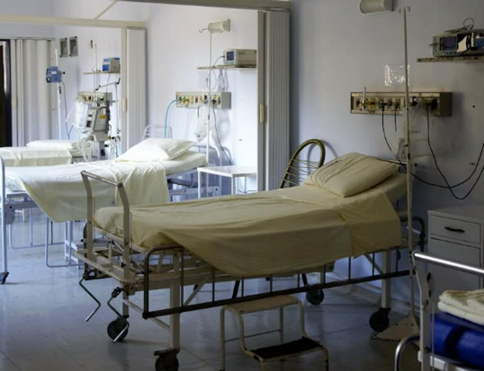 "Zabójcze" podwyżki cen prądu. Na ratunek chorym spieszy ministerstwo