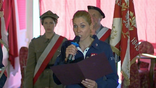 Zofia Klepacka podczas przyznawania jej honorowego członkostwa Światowego Związku Żołnierzy Armii Krajowej, fot. YouTube