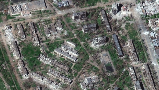 Satelitarne zdjęcie zbombardowanego Mariupola, fot. PAP/EPA/MAXAR TECHNOLOGIES