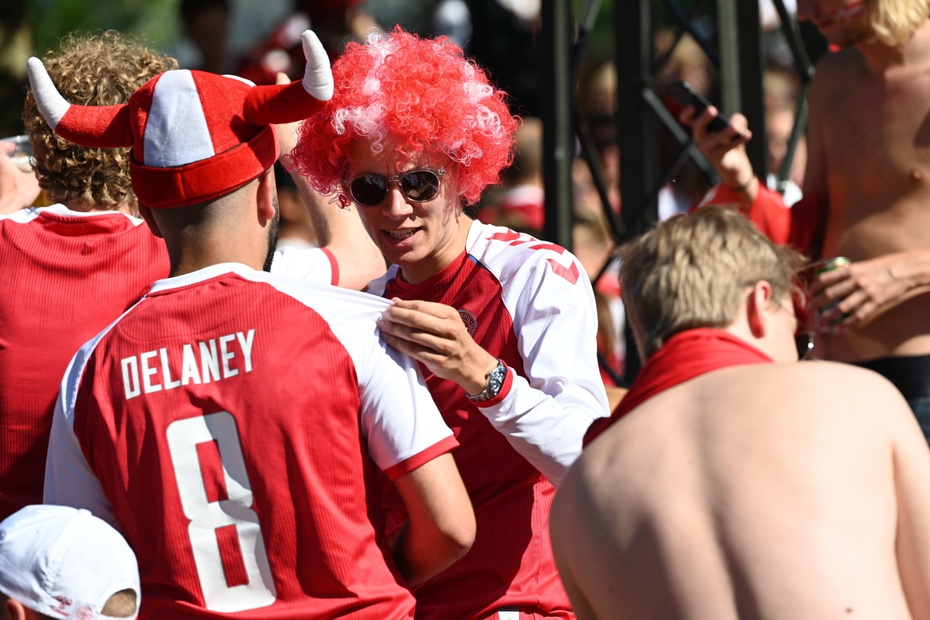 Duńscy piłkarze liczą na wsparcie swoich kibiców. Fot. PAP/EPA