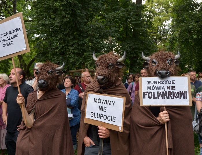 Warszawa: Manifestacja  ekologów w obronie Puszczy Białowieskiej