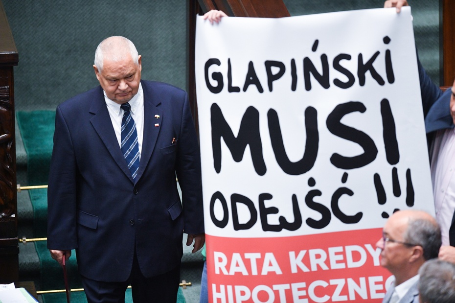 W środę przed Sejmem przysięgę w związku z objęciem funkcji prezesa Narodowego Banku Polskiego na drugą kadencję złożył Adam Glapiński. Źródło: PAP/Radek Pietruszka
