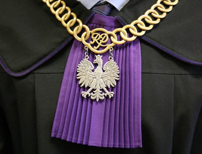 Kiedy sędzia siada na ołtarzu