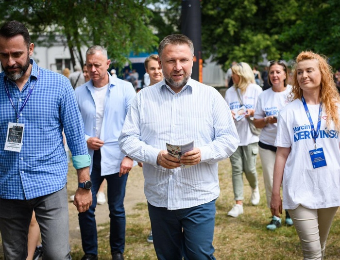 Poważne kłopoty Kierwińskiego. Stracił posadę ministra, może nie dostać się do PE