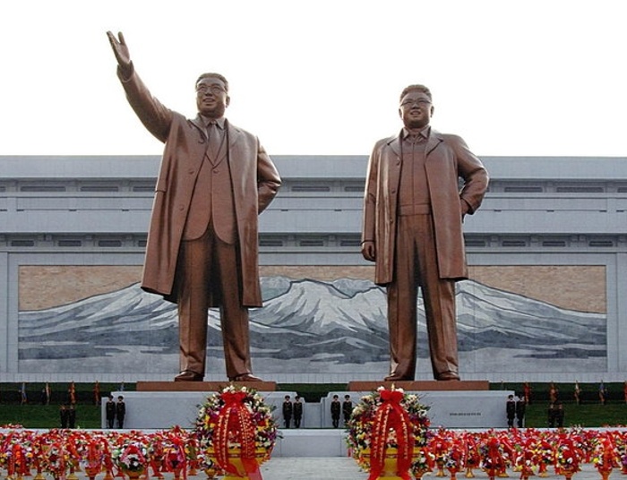 Poranna wiadomość krzepiąca jak cukier o wielkim pomniku Jarosława