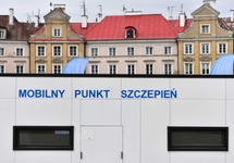 Mobliny punkt szczepień w Lublinie. fot. PAP/Wojtek Jargiło