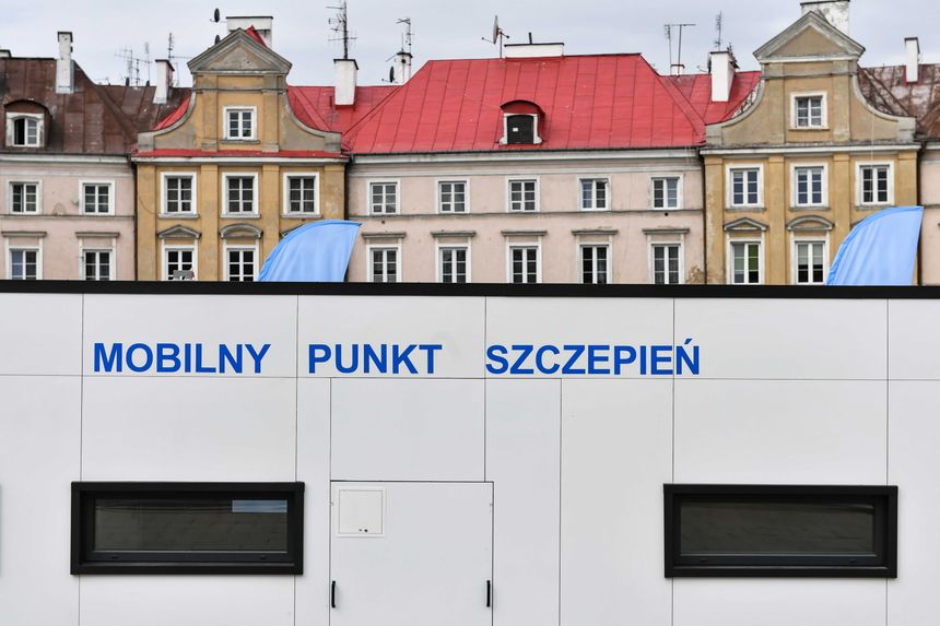 Mobliny punkt szczepień w Lublinie. fot. PAP/Wojtek Jargiło