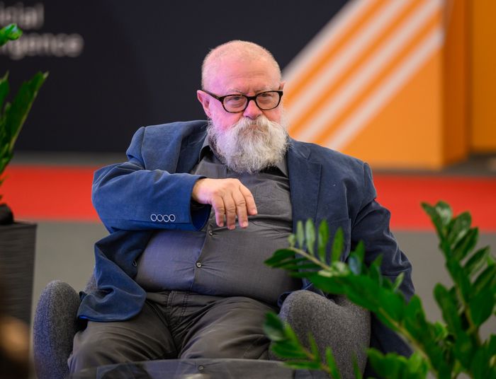 Prof. Bralczyk wygadał się na temat Kaczyńskiego. Wcześniej unikał polityki jak ognia