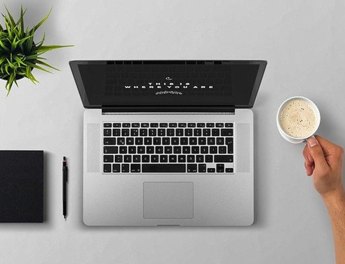 W poszukiwaniu urządzenia doskonałego… o HyperBooku L14, zarabianiu firm i innych rzeczach