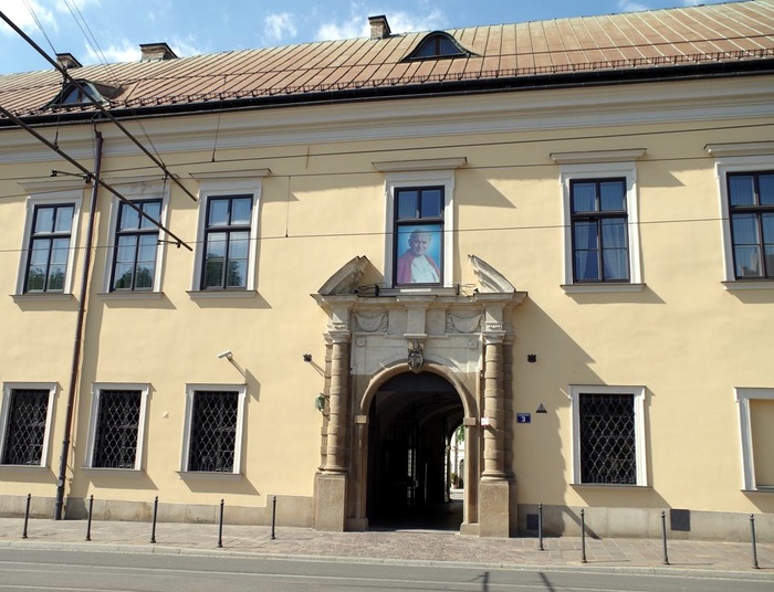 Archidiecezja Krakowska broni Jana Pawła II. Zaprasza też wiernych do inicjatywy