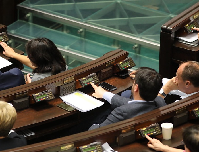 Nowy parlament - PiS ma problemy