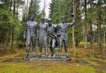 Czterej Komuniści.Kazys Giedrys,Juozas Greifenbergeris, Karolis Požėla i Rapolas Čarnas.Rozstrzelani w Kownie 27 grudnia 1926