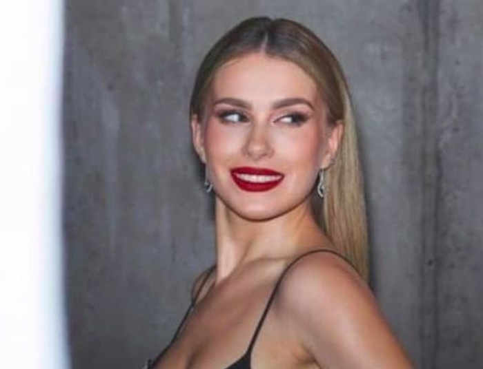 Zagrała główną rolę w erotycznym filmie. Teraz nie chce tego pamiętać