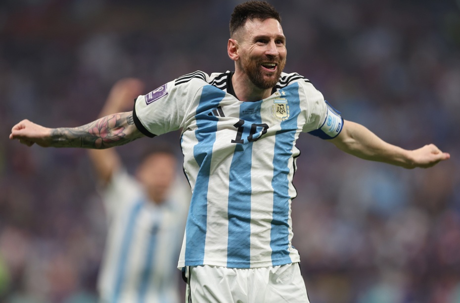 Leo Messi triumfuje w finale Mistrzostw Świata. Fot. PAP/EPA