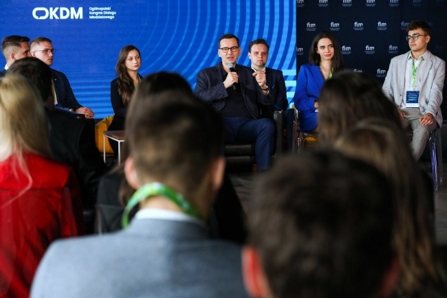 Premier Mateusz Morawiecki uczestniczył w sesji Q&A podczas Ogólnopolskiego Kongresu Dialogu Młodzieżowego w Warszawie, fot. Adam Guz/KPRM