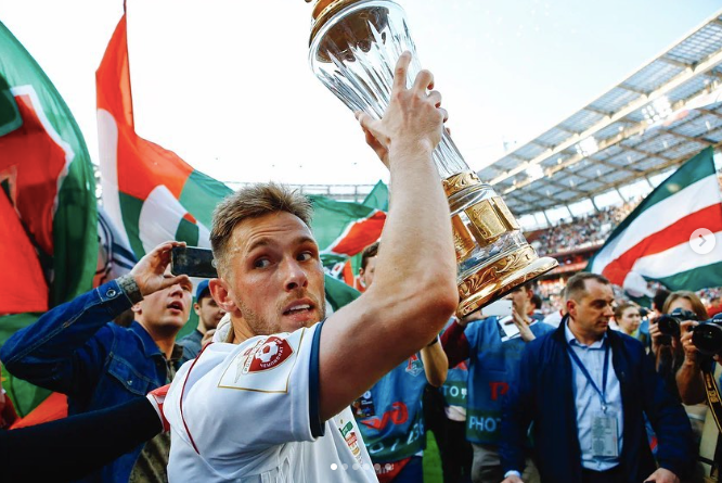Polski Związek Piłki Nożnej poinformował, że Maciej Rybus, który w ostatnich dniach podpisał kontrakt ze Spartakiem Moskwa, nie wystąpi na mistrzostwach świata. Źródło: m.rybus_31/Instagram