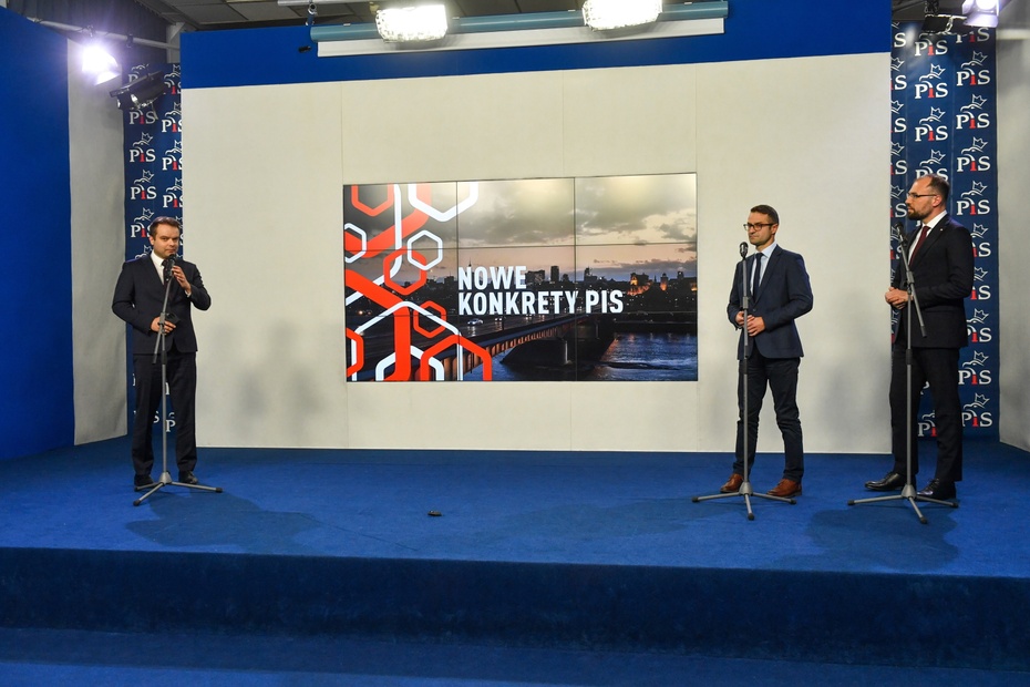 Politycy PiS we wtorek podsumowali weekendową konwencję PiS Fot. PAP/Piotr Nowak