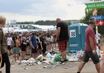 Uczestnicy Pol'and'Rock Festival (dawniej Przystanek Woodstock), 2 bm. w Kostrzyniu nad Odrą. Fot. Fot. PAP/Lech Muszyński