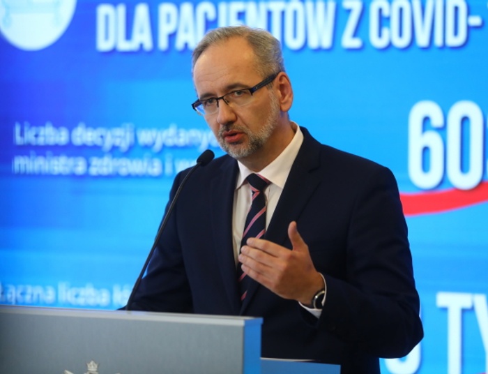 Od 16 maja oficjalnie nie ma w Polsce epidemii. Niedzielski: „Ale jeszcze z nami jest”