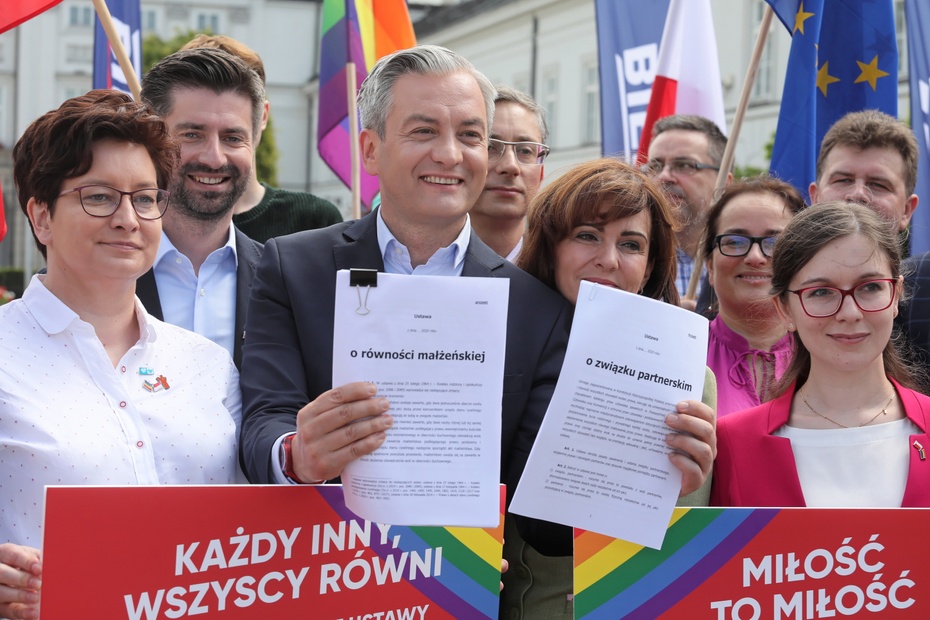 Robert Biedroń wyszedł z inicjatywą dla środowiska LGBT w Polsce. Fot. PAP/Paweł Supernak