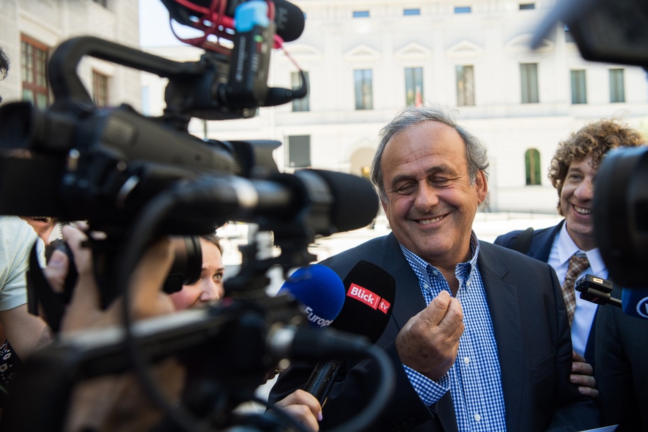 Platini i Blatter zostali oczyszczeni z zarzutów o przestępstwa finansowe. Źródło: EPA/ALESSANDRO CRINARI