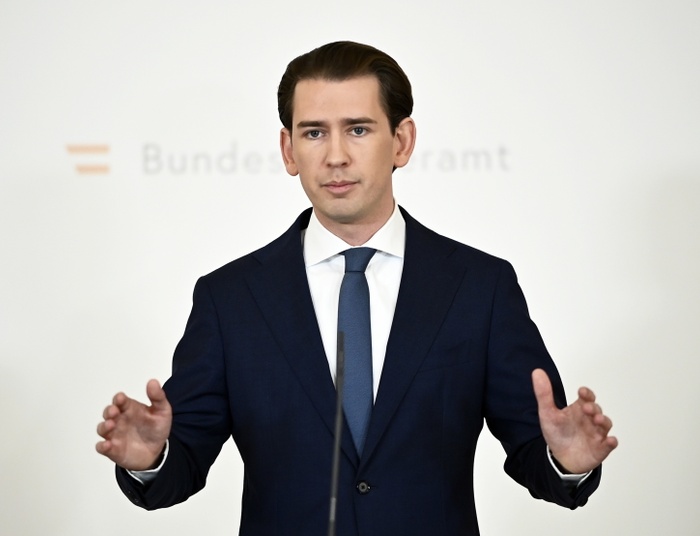 Kanclerz Kurz podał się do dymisji. W tle skandal korupcyjny