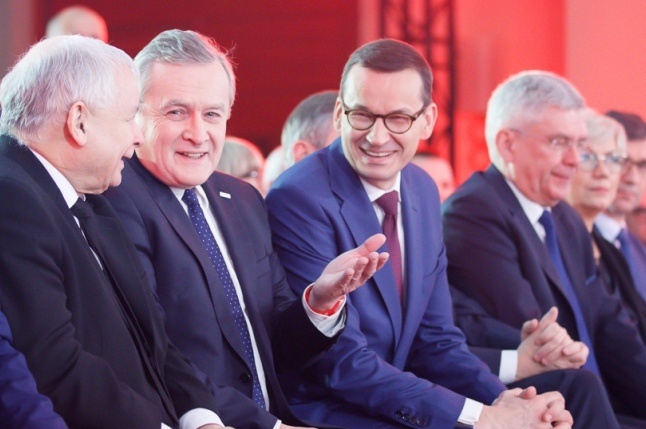 Od lewej: Jarosław Kaczyński, Piotr Gliński, Mateusz Morawiecki, fot. archiw. premier.gov.pl