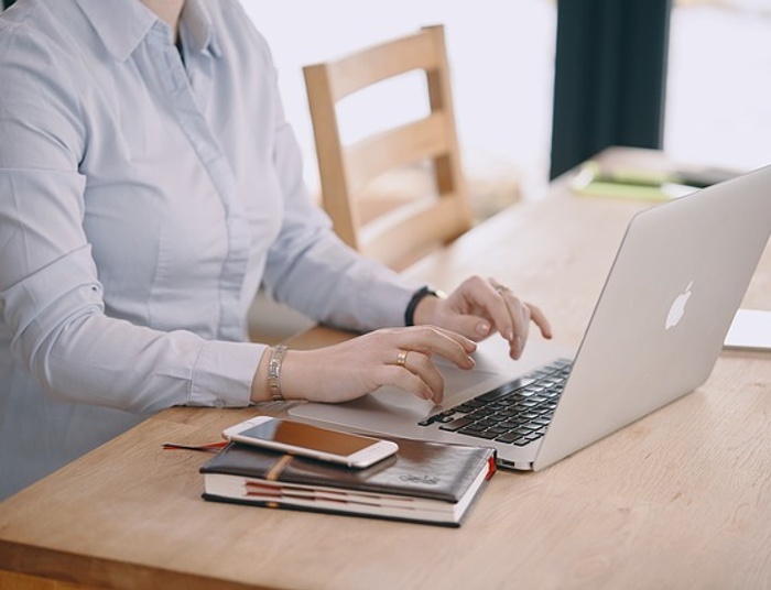 Jak poprawnie napisać list i e-mail - oficjalny, do wykładowcy oraz prywatny