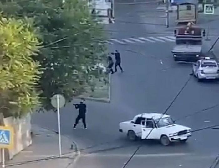 Ataki terroru w Rosji. Duchowny z podciętym gardłem, strzelanina na ulicach