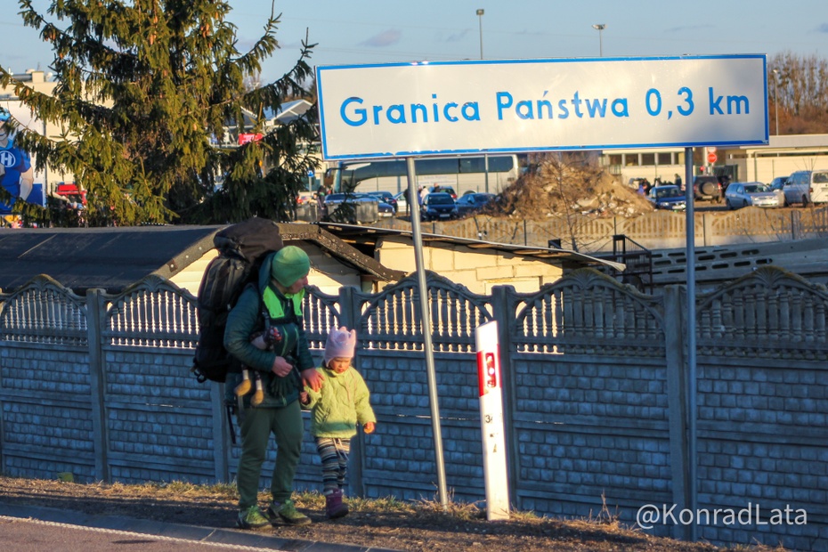 Uchodźcy na przejściu granicznym w Zosinie - Fot. K. Lata