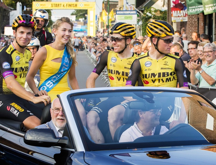 Tour niby jak od lat, a jednak ciekawy...