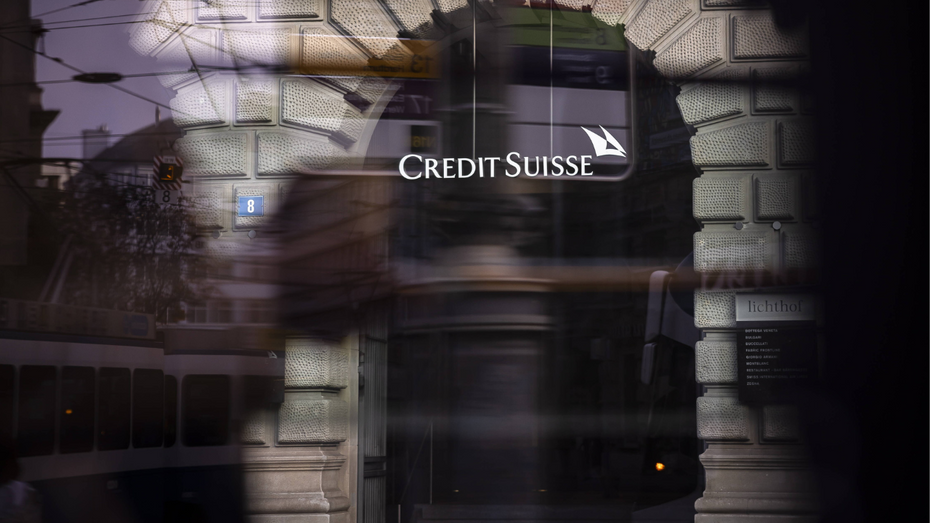 Czy drugiemu największemu szwajcarskiemu bankowi grozi upadłość? (fot. PAP/EPA)