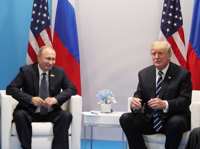 Donald Trump i Władimir Putin fot. PAP/EPA