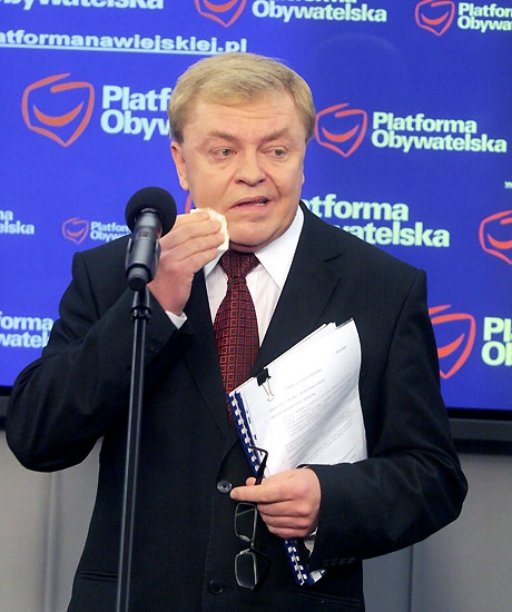 Zbigniew Chlebowski na konferencji prasowej po ujawnieniu przez „Rzeczpospolitą” stenogramów ze słynnymi kwestiami z afery hazardowej