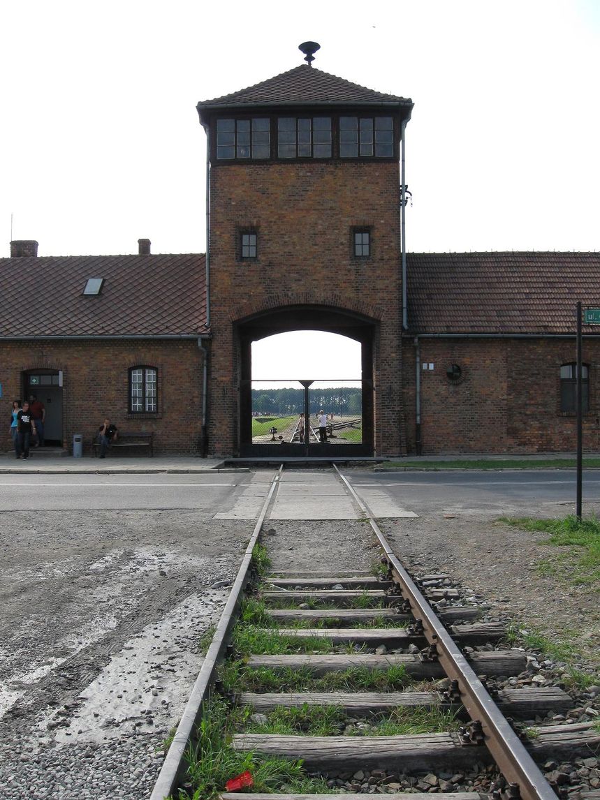 Brama Birkenau - Auschwitz II (fot.Michał Tyrpa)
