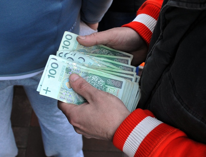 5,5 tys. zł od ZUS i tylko jeden warunek. Dodatek pobiera coraz więcej Polaków